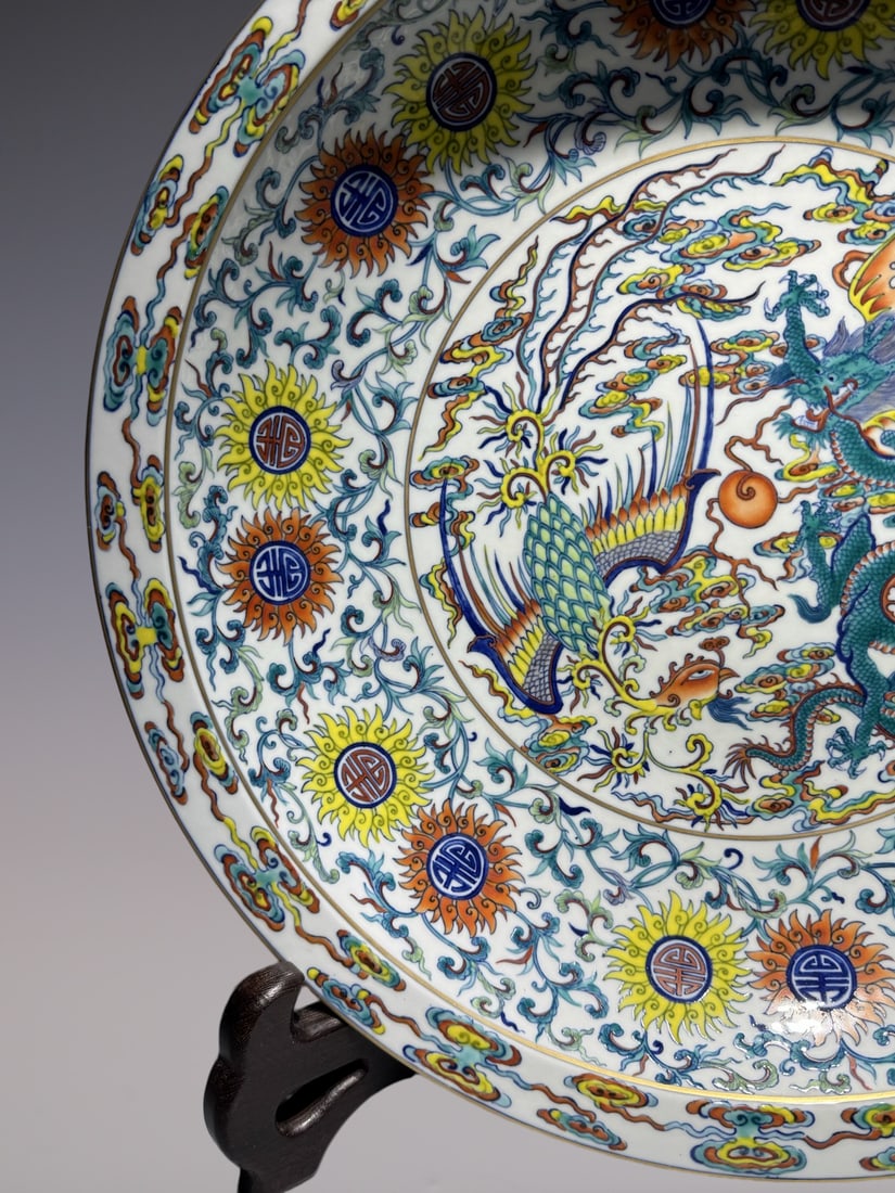 An Exquisite Doucai Dragon and Phoenix Pattern Lotus Pattern Plate - 2