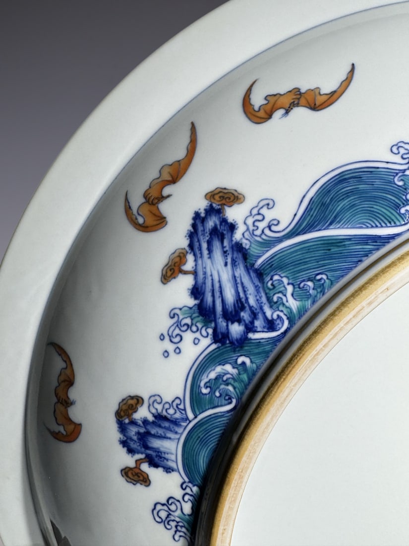 An Exquisite Doucai Dragon and Phoenix Pattern Lotus Pattern Plate - 8
