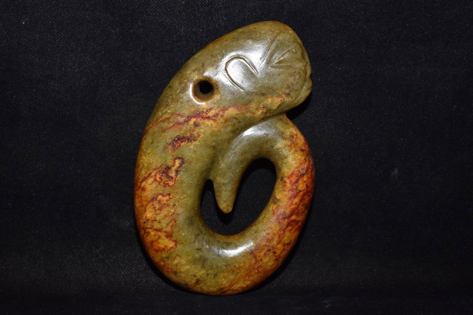 An Exquisite Hemo Jade Ornament - 2