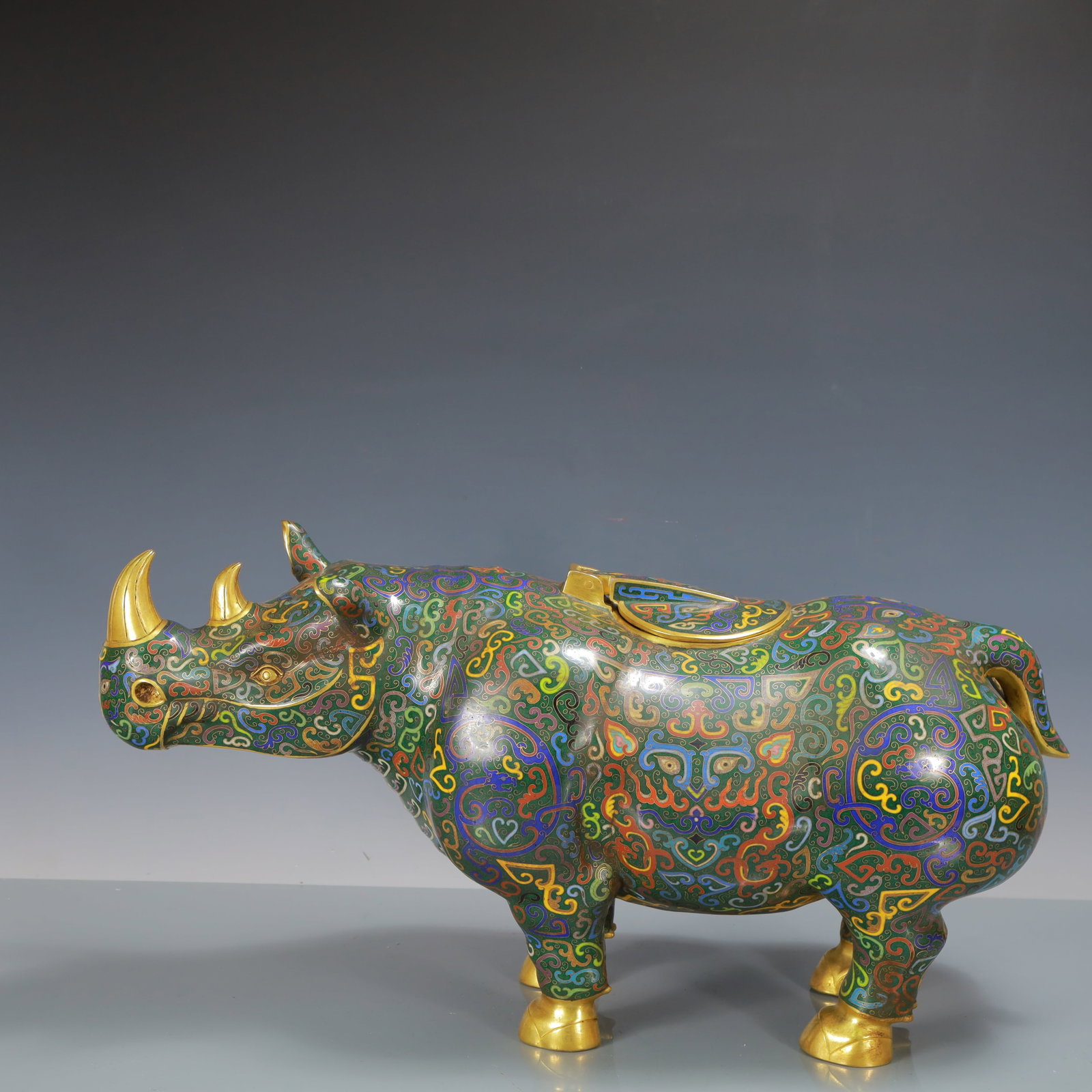 A Huge Cloisonne Rhinoceros Censer: A Huge Cloisonne Rhinoceros Censer Qing Dynasty China Qianlong Four-character Mark Size:60cmx22cmx33cm Weight:14250g (The Dimensions Of All Batches Are Manually Measured.If You Need More Detailed Info
