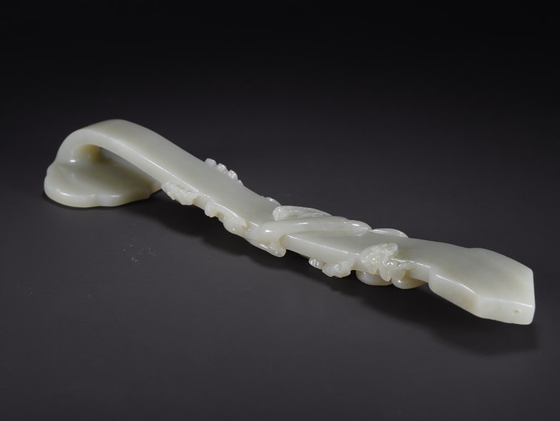 An Exquisite White Jade Dragon Pattern Ruyi - 2