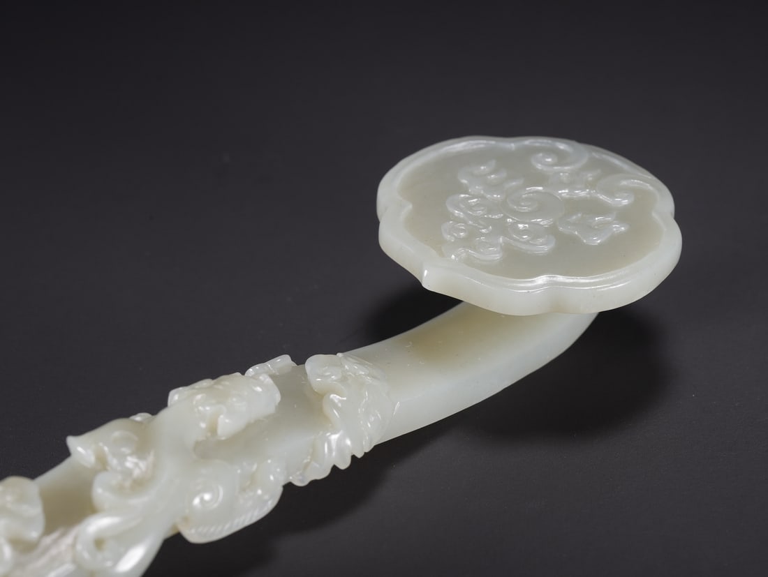 An Exquisite White Jade Dragon Pattern Ruyi - 3