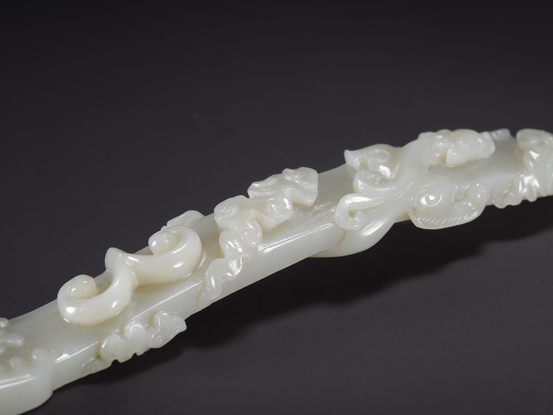 An Exquisite White Jade Dragon Pattern Ruyi - 4