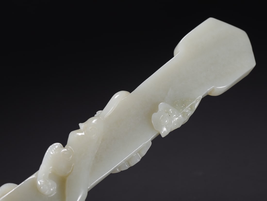 An Exquisite White Jade Dragon Pattern Ruyi - 8
