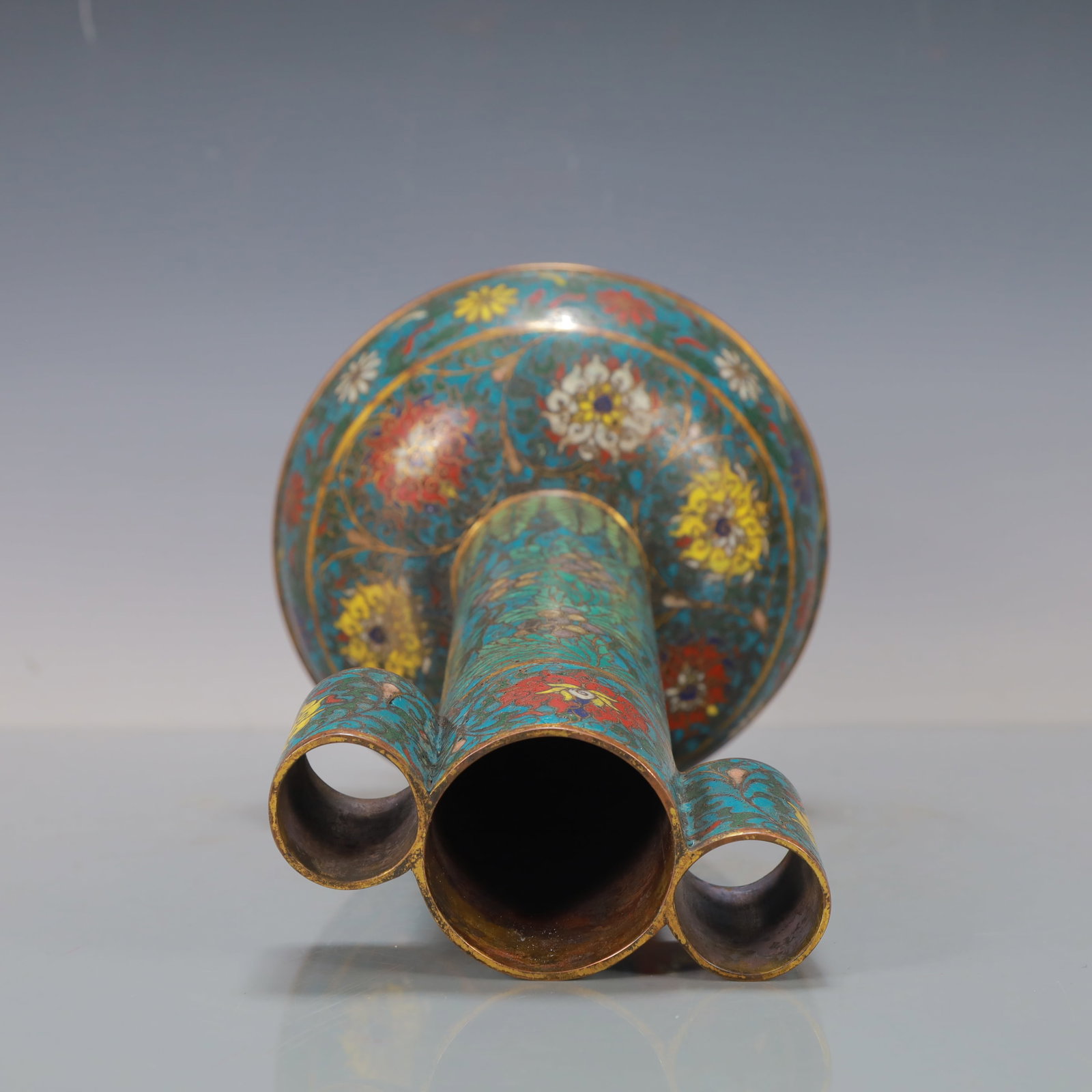A Exquisite Cloisonne Lotus Pattern Double-Ears Vase - 9