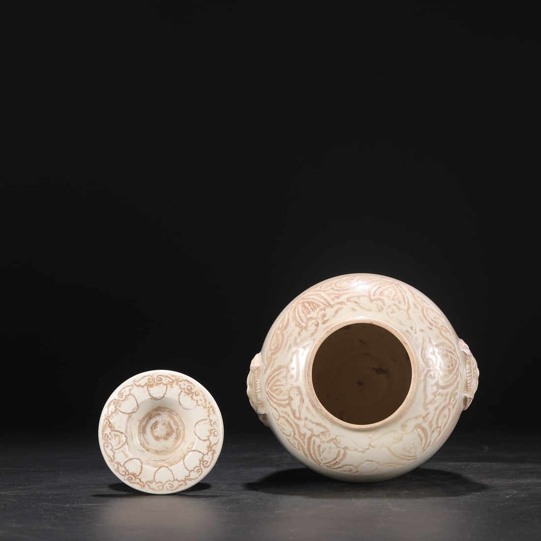 An Exquisite Ding yao Double-Ears Jar - 3