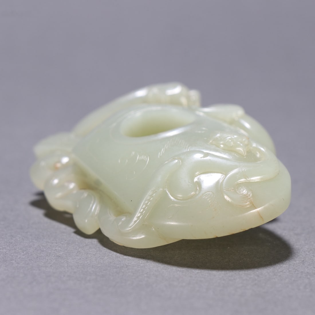 An Exquisite White Jade Chi-Dragon Pattern Pendant - 9