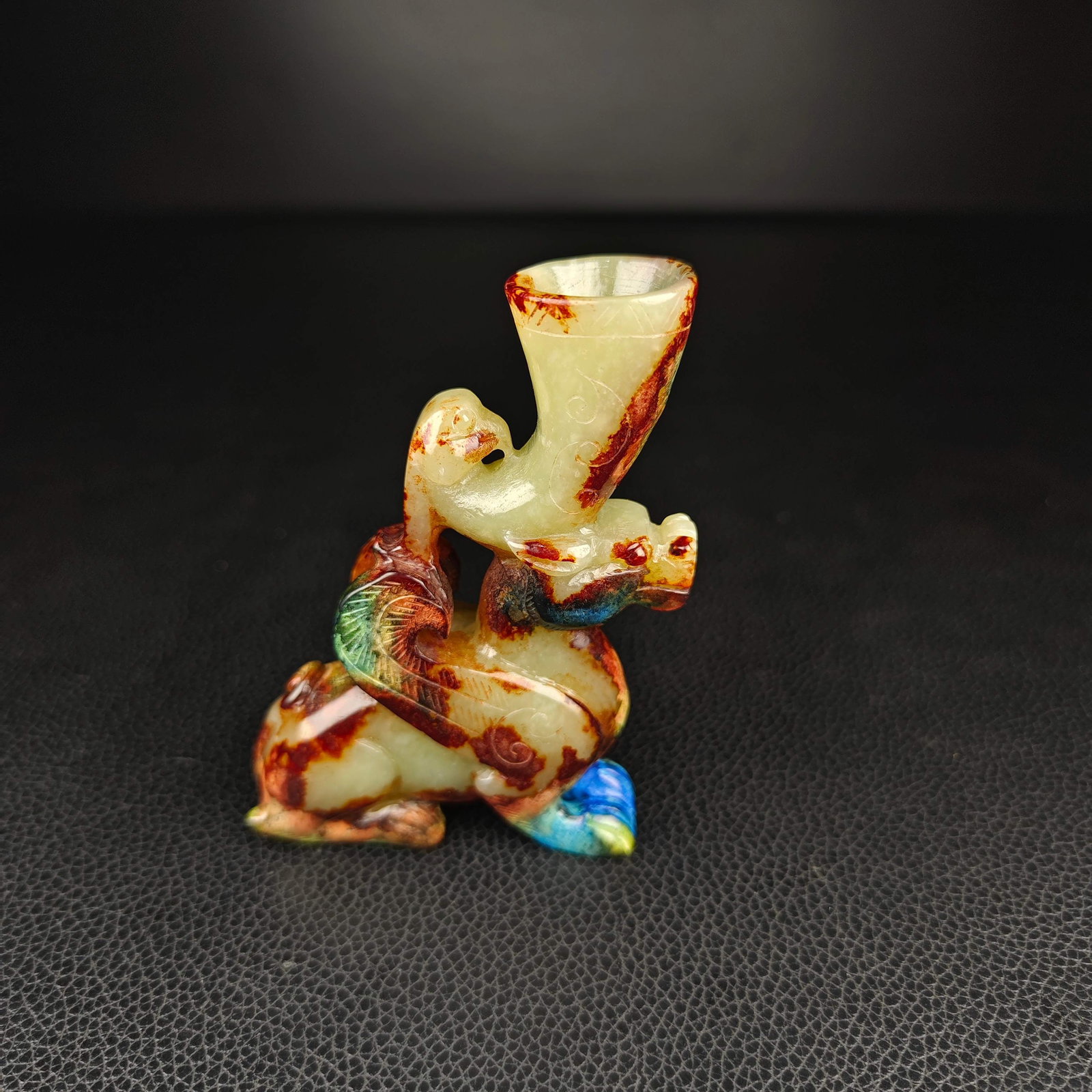 An Exquisite White Jade Auspicious Beast-Shaped Cup - 3