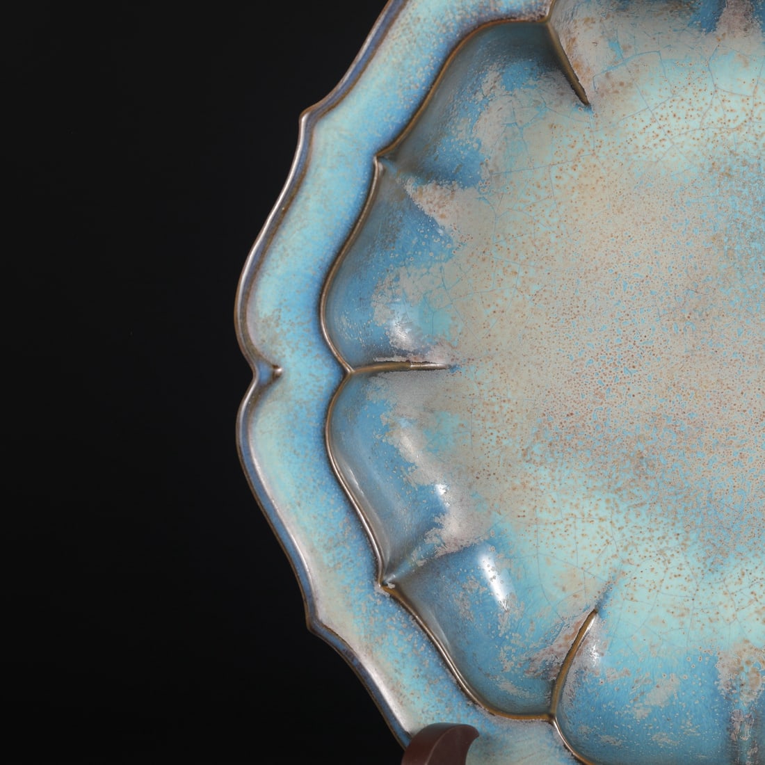 An Exquisite Jun yao Tripod Brush Washer - 3