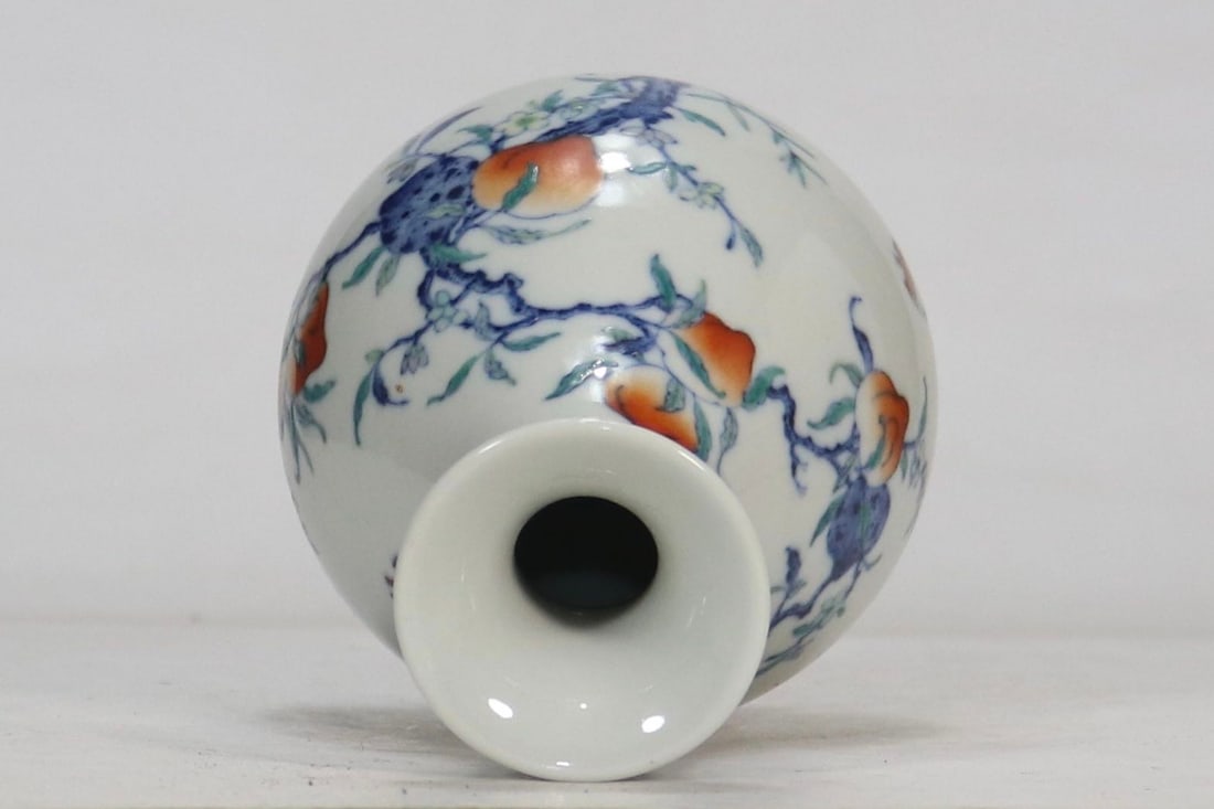 An Exquisite Doucai Bats and Peach Pattern Vase - 5