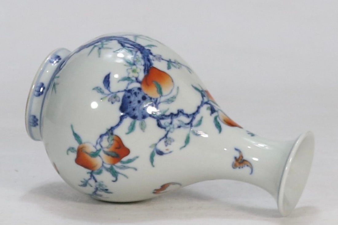 An Exquisite Doucai Bats and Peach Pattern Vase - 7