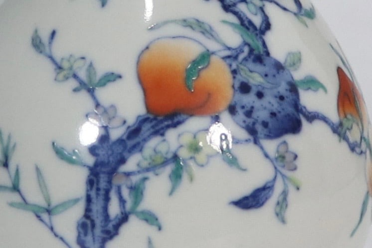 An Exquisite Doucai Bats and Peach Pattern Vase - 9