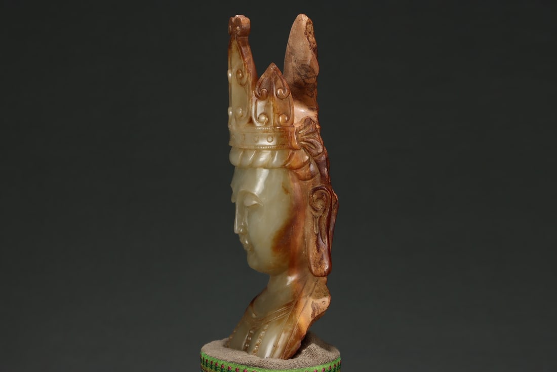 An Exquisite White Jade Buddha head - 6
