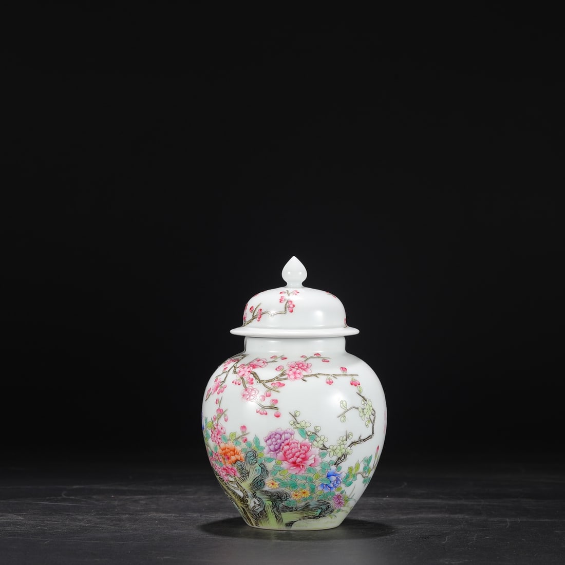 An Exquisite Enamel Flower Pattern with poem Jar - 6