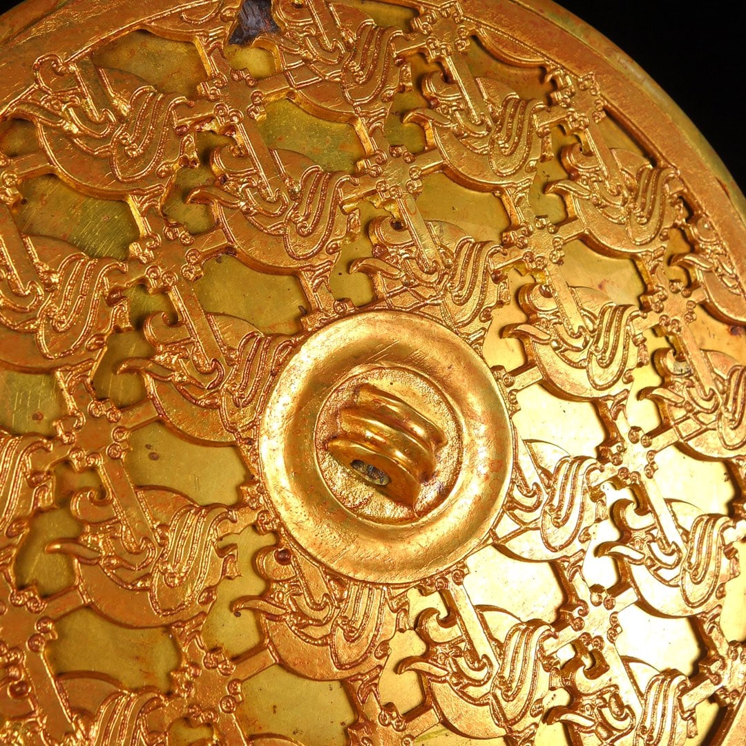 An Exquisite Gilt Bronze Round Mirror - 8