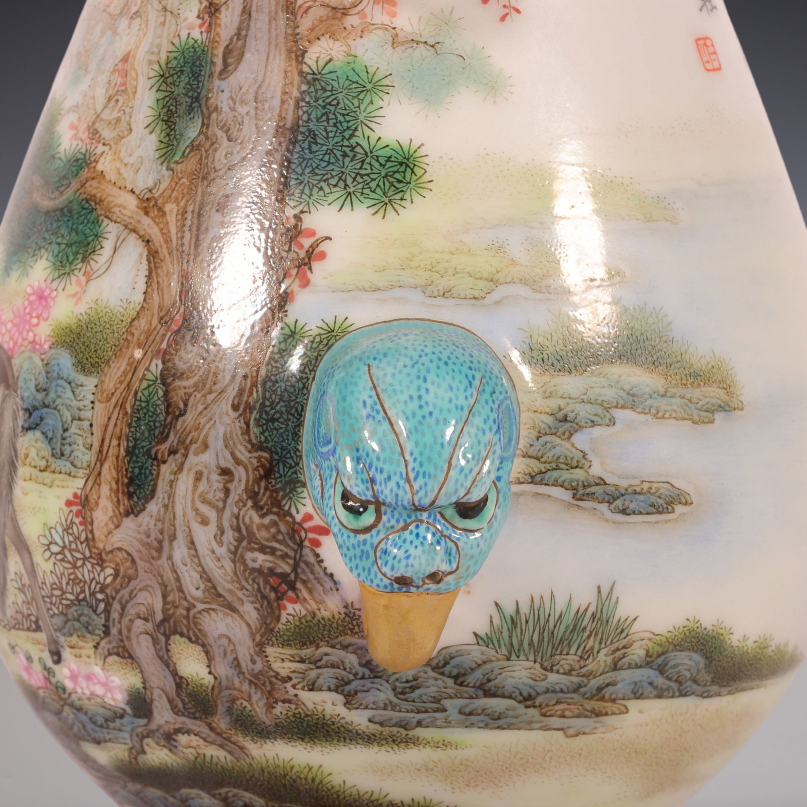 An Exquisite Enamel Animal Pattern Lotus Pattern Double-Ears Jar - 5