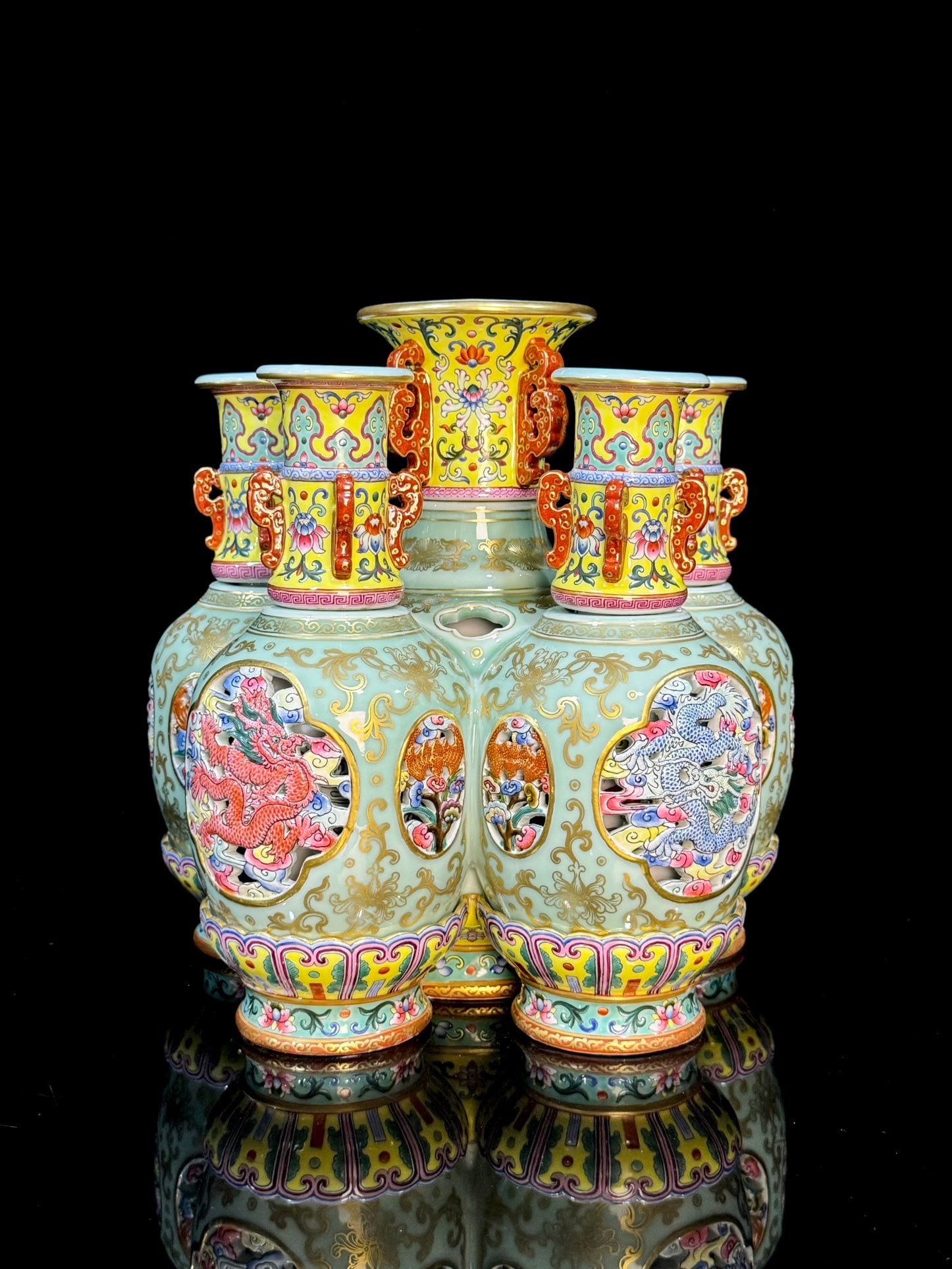 An Exquisite Celadon Glazed Painted Gold Lotus Pattern Dragon Pattern Vase - 2