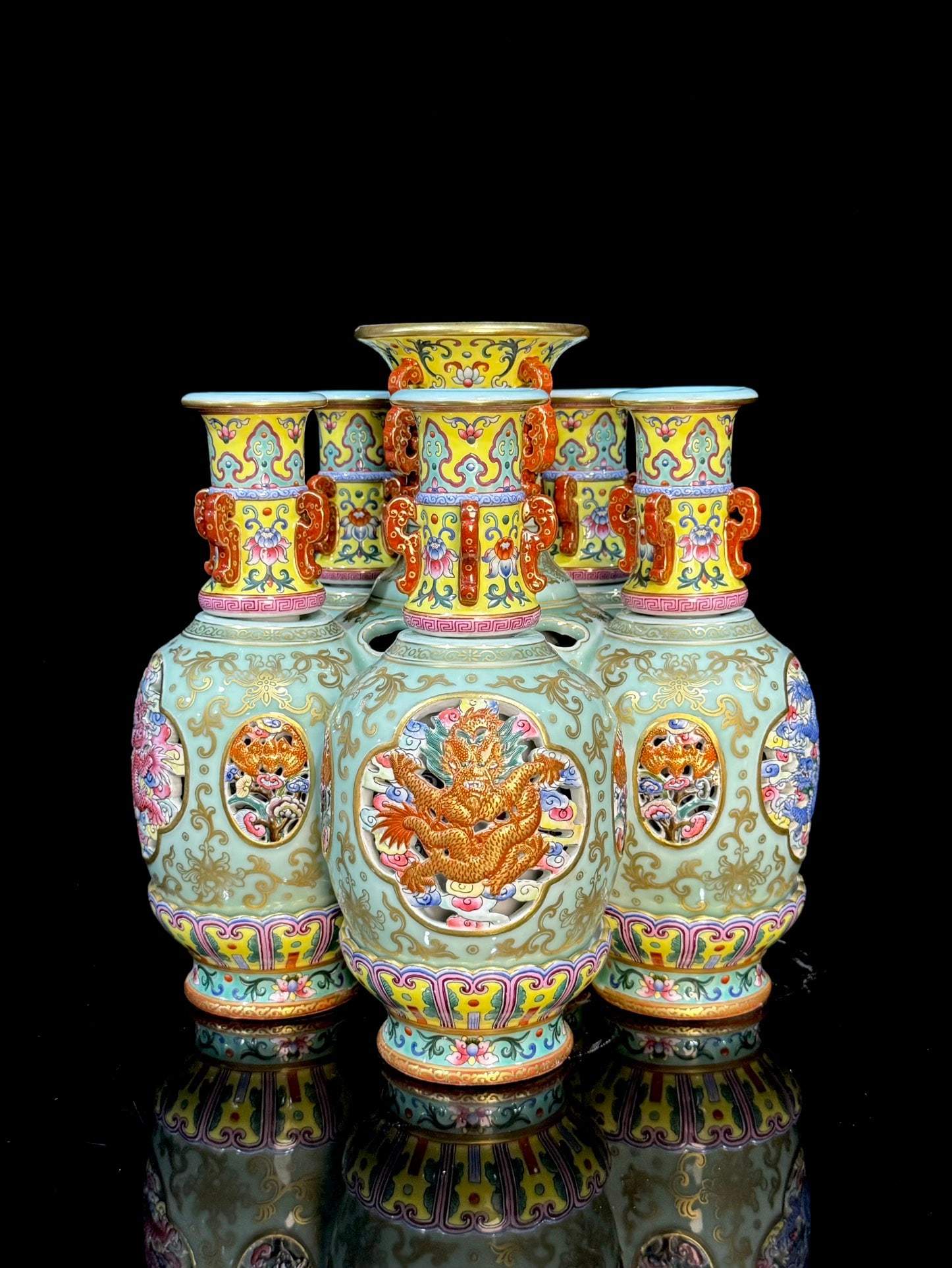 An Exquisite Celadon Glazed Painted Gold Lotus Pattern Dragon Pattern Vase - 3