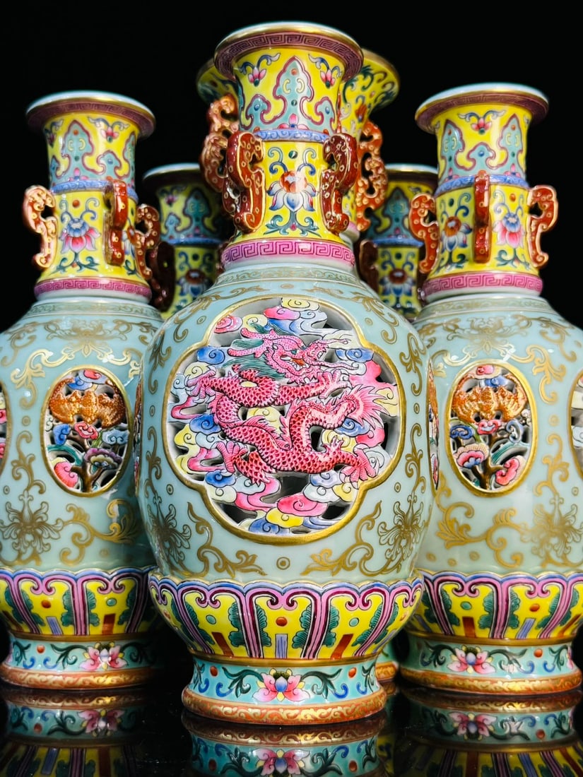 An Exquisite Celadon Glazed Painted Gold Lotus Pattern Dragon Pattern Vase - 6