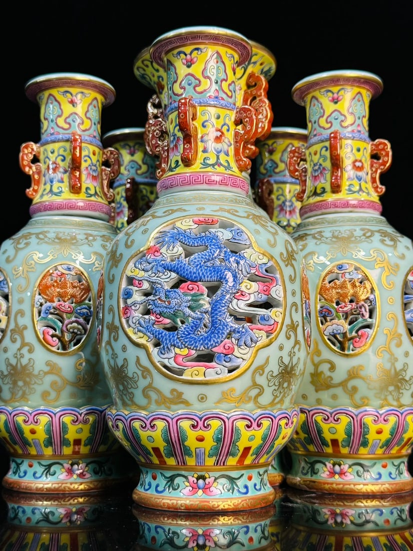 An Exquisite Celadon Glazed Painted Gold Lotus Pattern Dragon Pattern Vase - 7