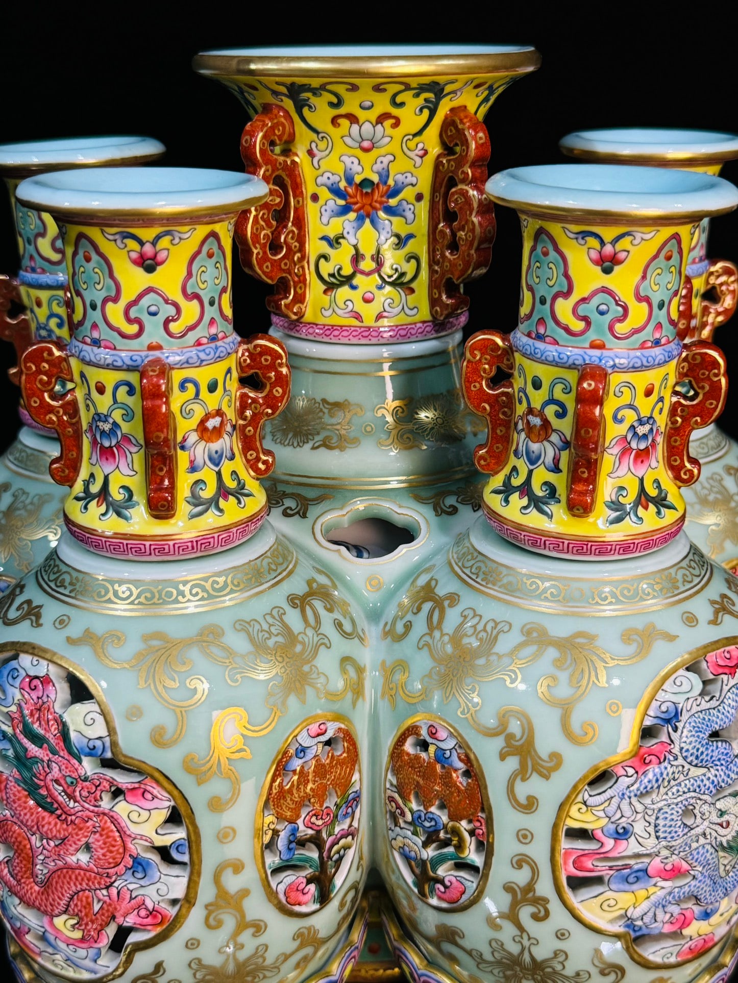 An Exquisite Celadon Glazed Painted Gold Lotus Pattern Dragon Pattern Vase - 8