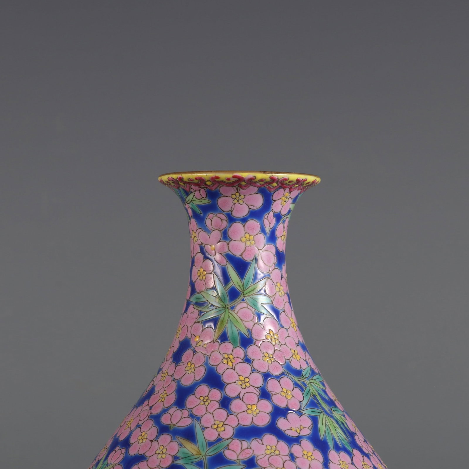 An Exquisite Famille-Rose Flower Pattern Bamboo Pattern Vase - 4
