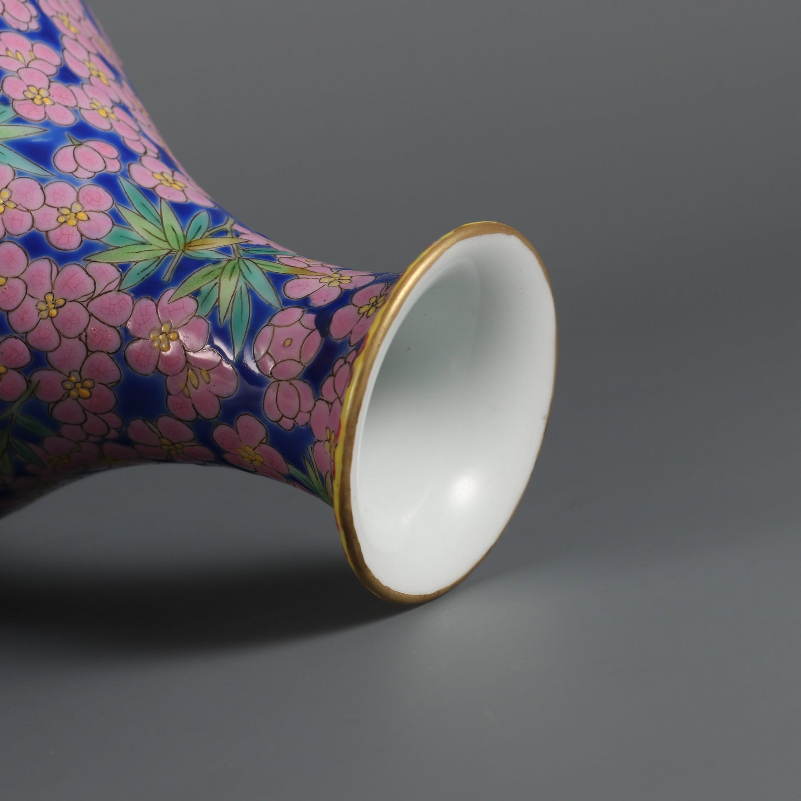 An Exquisite Famille-Rose Flower Pattern Bamboo Pattern Vase - 7