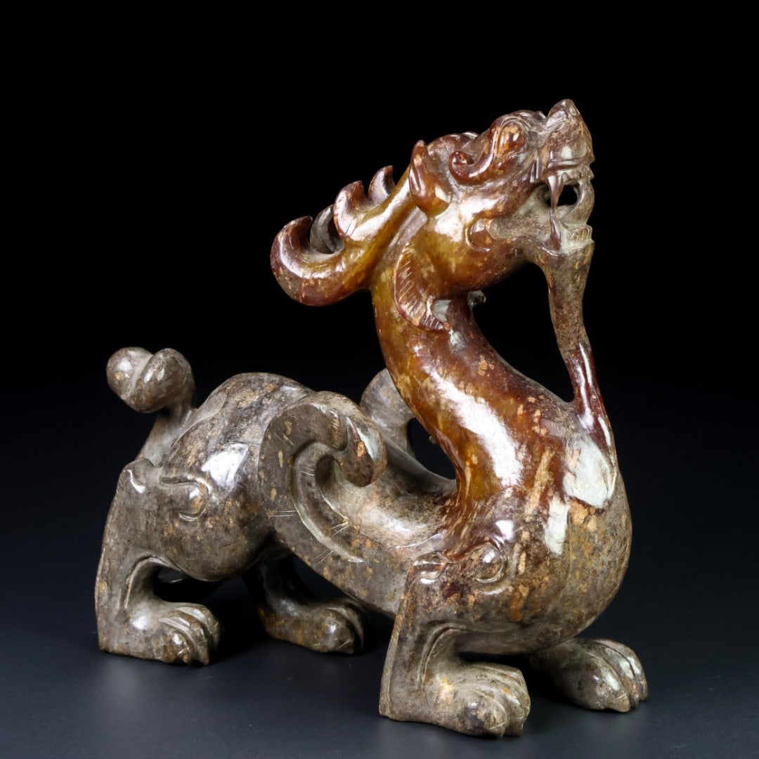 An Exquisite White Jade Dragon Ornament - 4