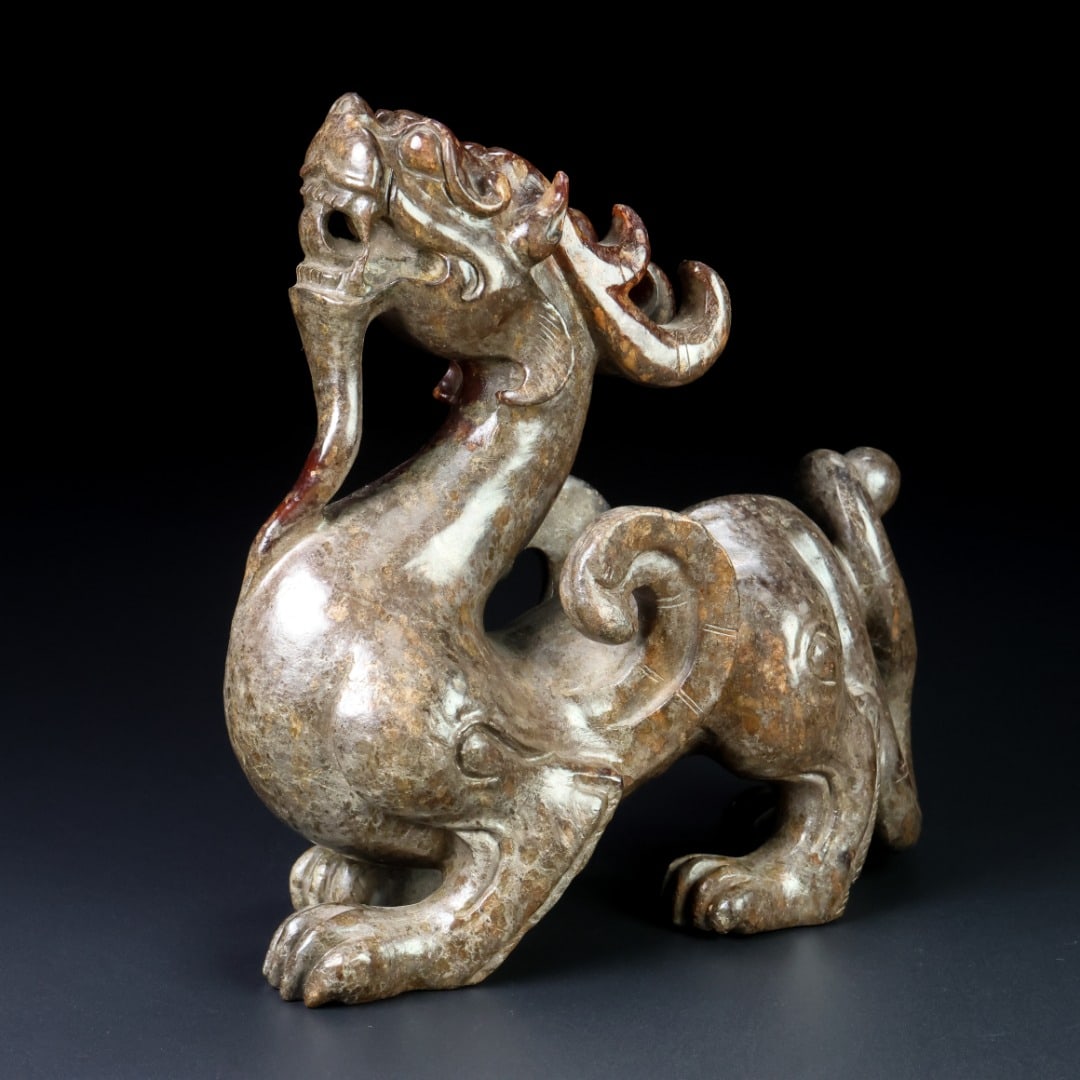 An Exquisite White Jade Dragon Ornament - 5