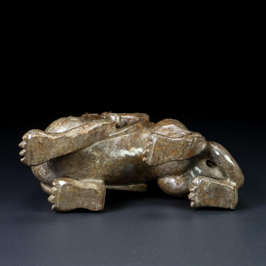 An Exquisite White Jade Dragon Ornament - 8