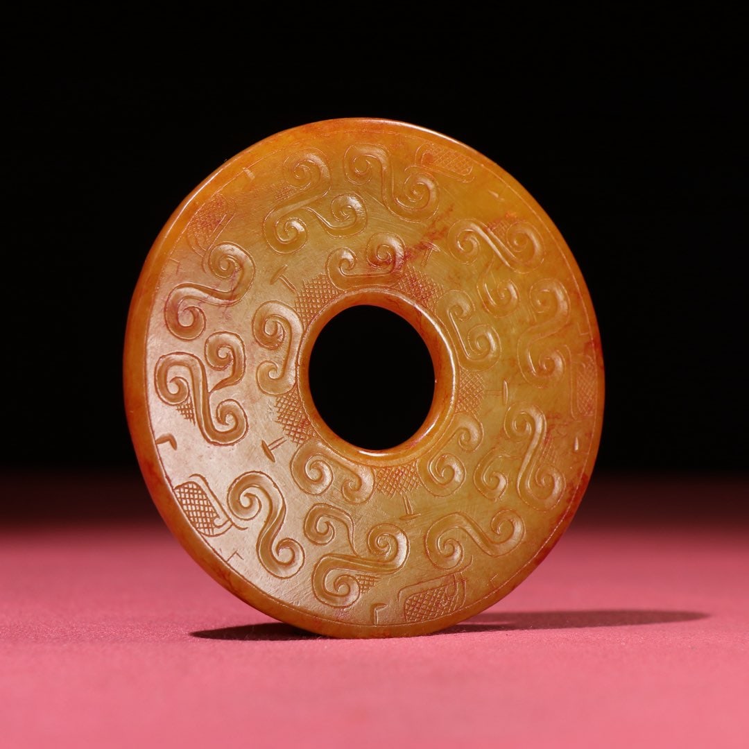An Exquisite White Jade Ornament - 4