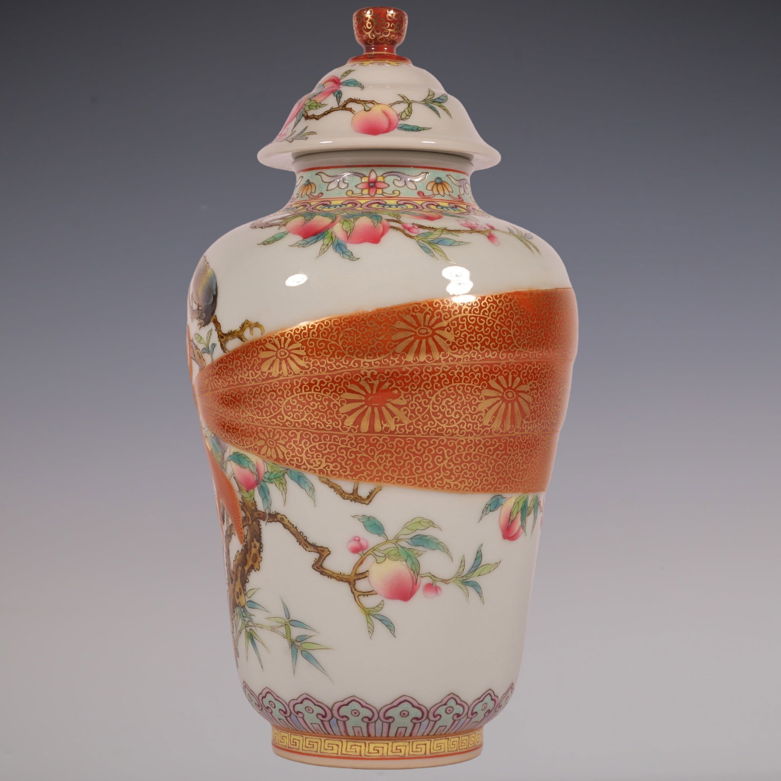 An Exquisite Enamel Flower and Bird Pattern Tea Caddy - 4