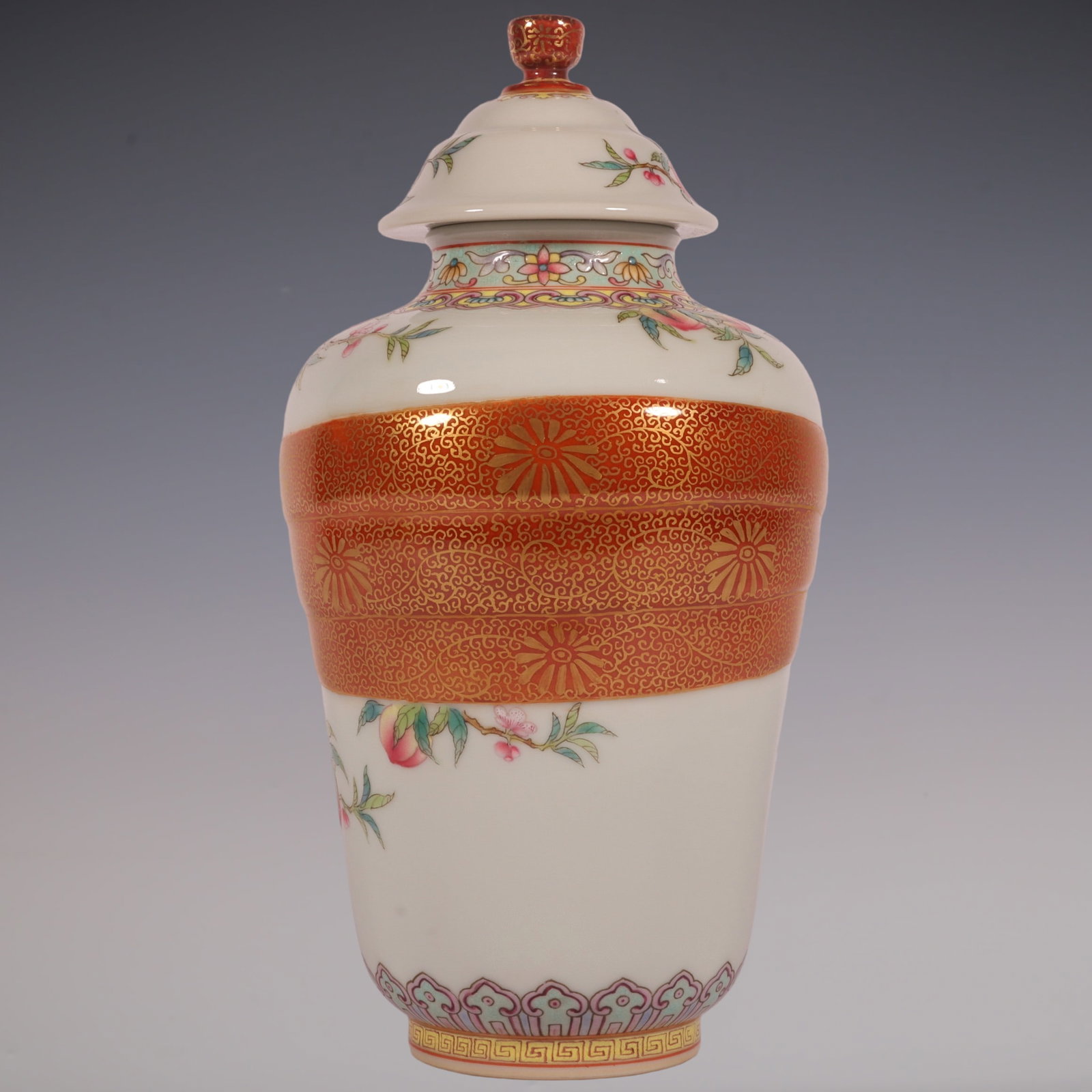 An Exquisite Enamel Flower and Bird Pattern Tea Caddy - 5