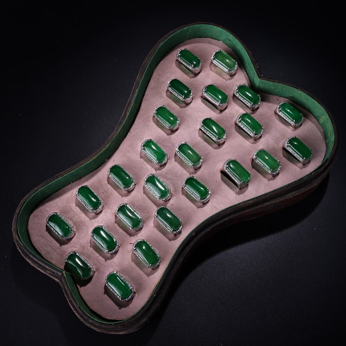 A Set of Fine Jadeite Ring - 2