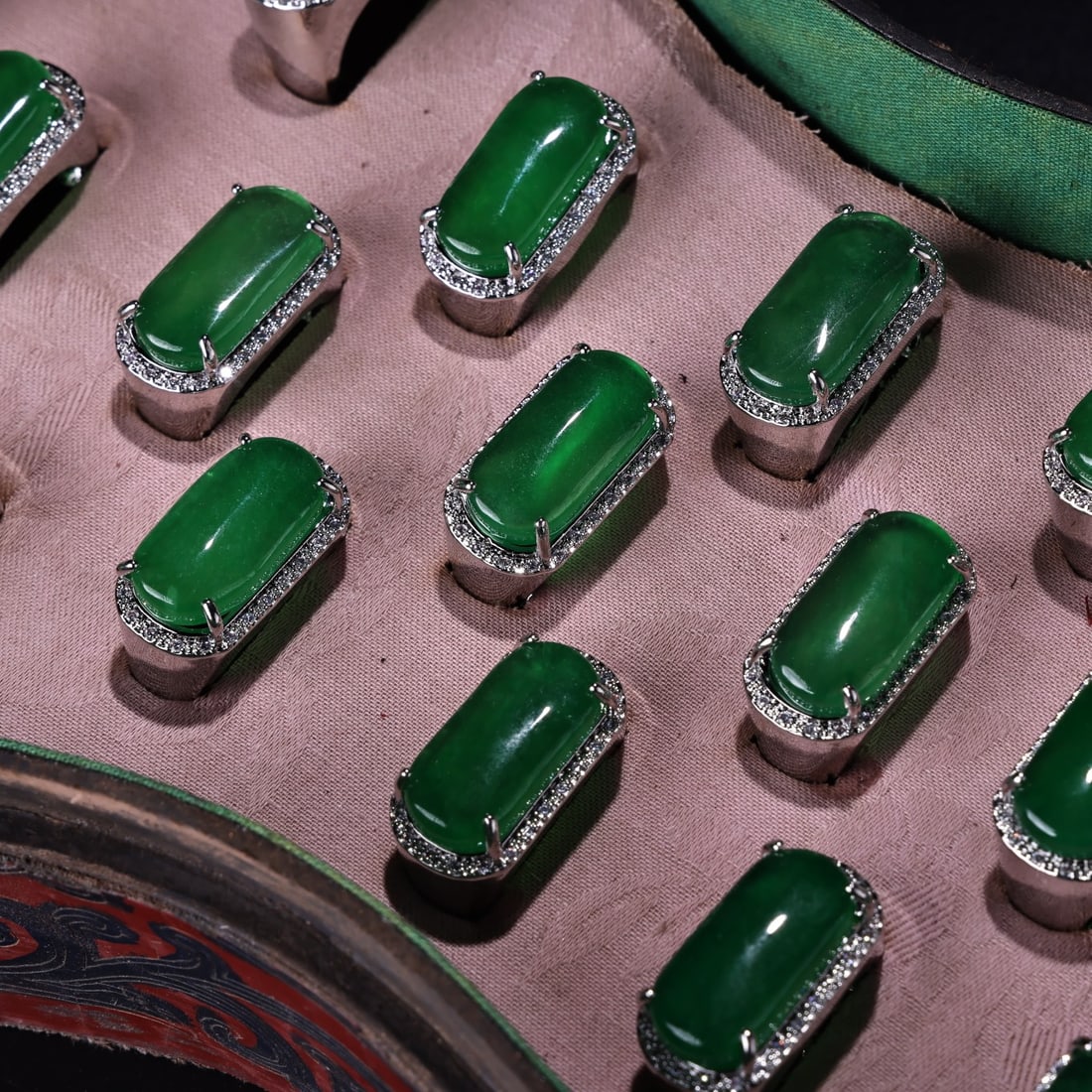A Set of Fine Jadeite Ring - 6