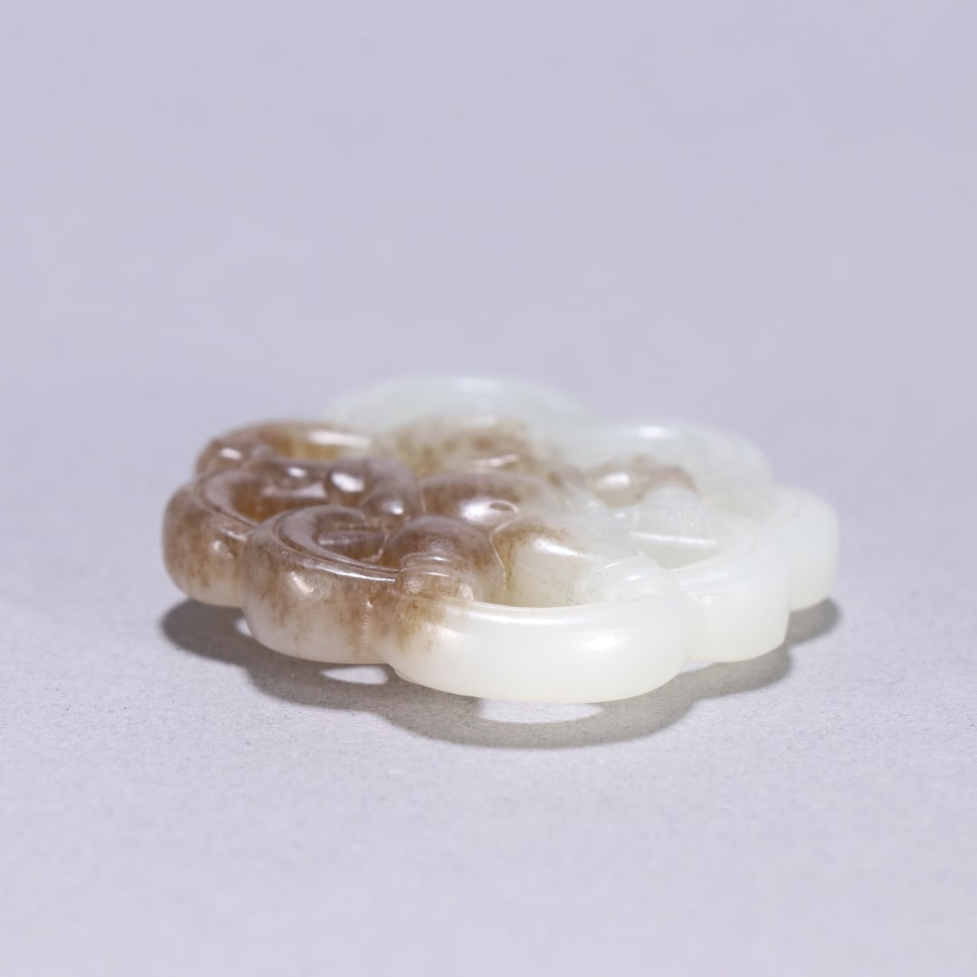 An Exquisite White Jade Figure Pattern Ornament - 8
