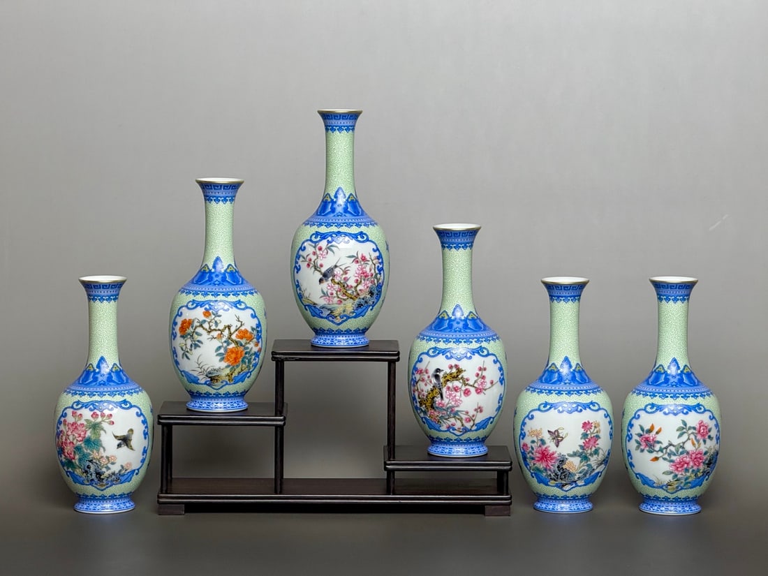 A Set of Fine Enamel Painted Gold Flower and Bird Pattern Vase: A Set of Fine Enamel Painted Gold Flower and Bird Pattern Vase Qing Dynasty, China Yongzheng Four-character Mark Size:15.2cmx6.8cm (The Dimensions Of All Batches Are Manually Measured.If You Need More