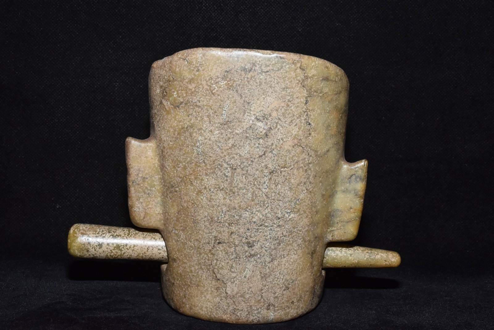 An Exquisite Hemo Jade Ornament - 3