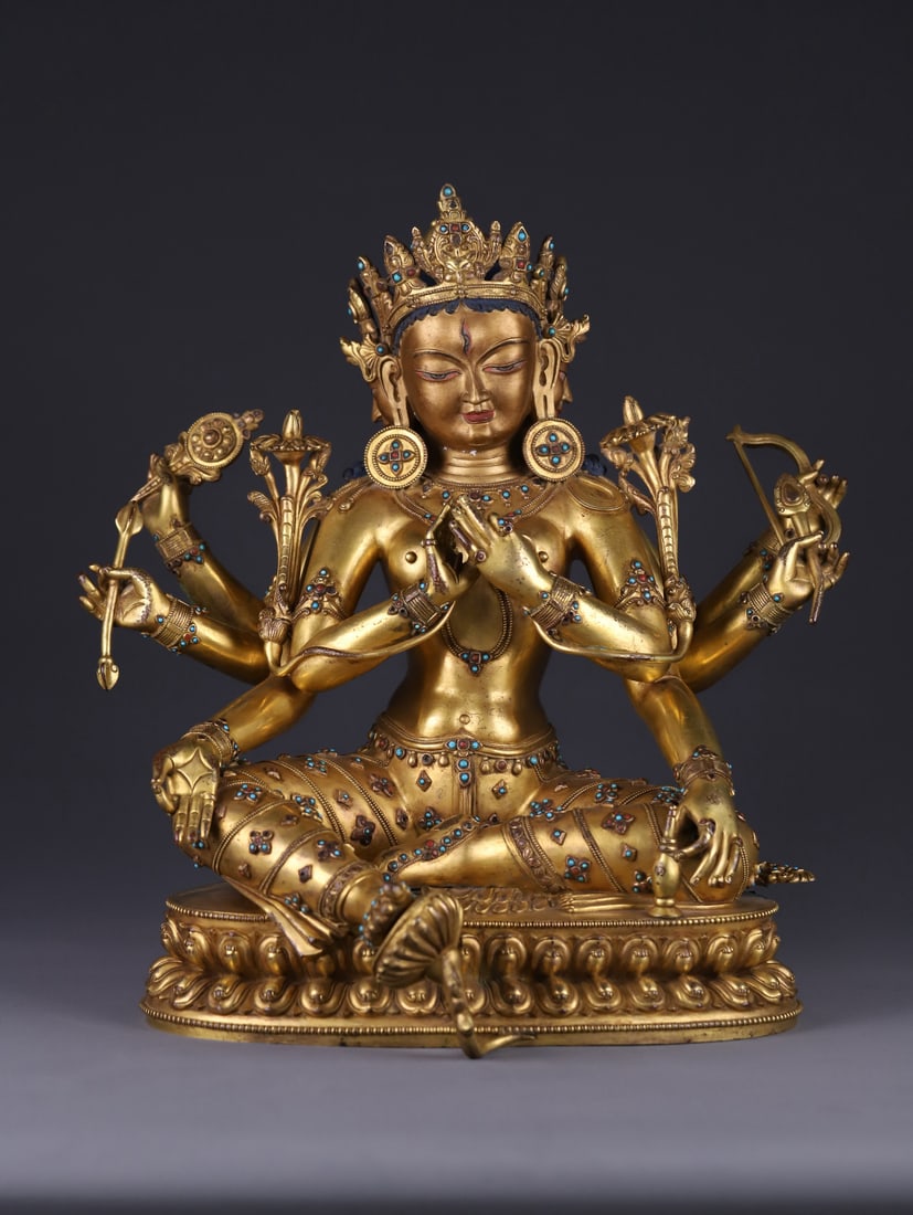 An Exquisite Gilt Bronze Inlaid Gems Statue of Gautama??s Mother: An Exquisite Gilt Bronze Inlaid Gems Statue of Gautama??s Mother Qing Dynasty, China Size:38cmx34cm Weight:12805g (The Dimensions Of All Batches Are Manually Measured.If You Need More Detailed