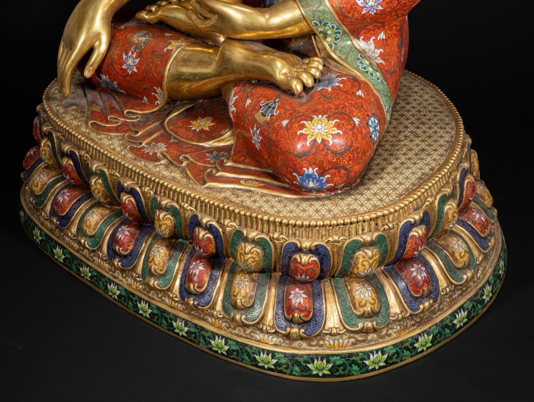 An Exquisite Cloisonne Buddha Statue - 5