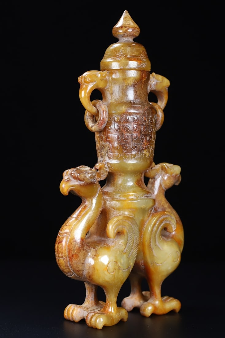 An Exquisite White Jade Phoenix-Shaped Vase - 2