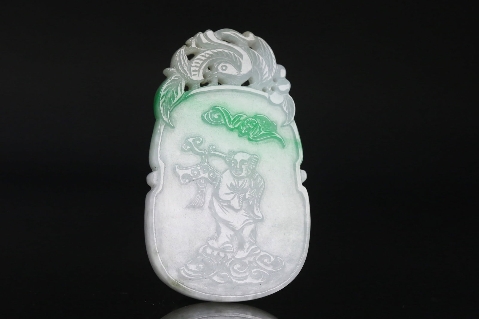 An Exquisite Jadeite Figure Pattern Brand: An Exquisite Jadeite Figure Pattern Brand Qing Dynasty, China Size:6cmx3.6cmx0.7cm Weight:36.6g (The Dimensions Of All Batches Are Manually Measured.If You Need More Detailed Information, Please Conta