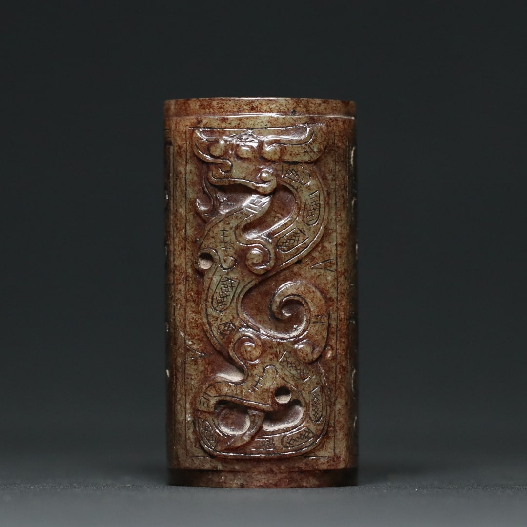 An Exquisite White Jade Dragon and Phoenix Pattern Ornament: An Exquisite White Jade Dragon and Phoenix Pattern Ornament Han Dynasty, China Size:6.5cmx3.7cmx3.3cm Weight:110.7g (The Dimensions Of All Batches Are Manually Measured.If You Need More Detailed