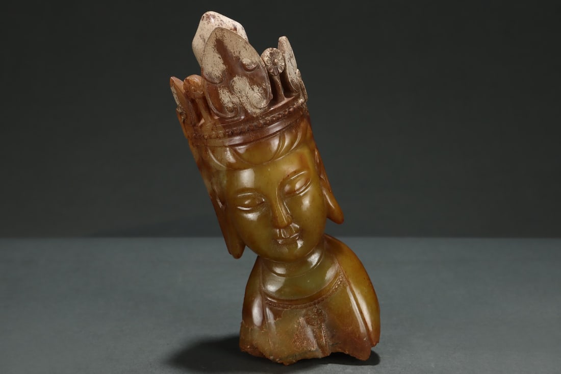 An Exquisite White Jade Buddha head - 3
