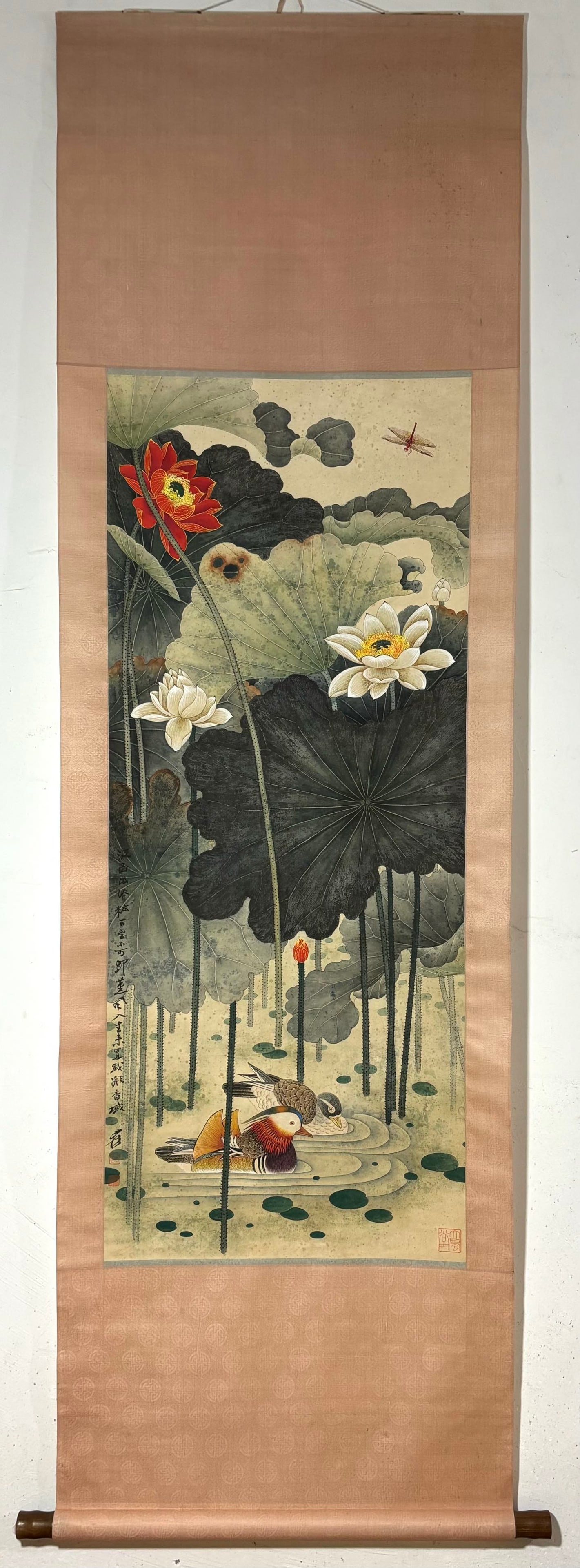 A Chinese Vertical Scroll Ink Painting of Flower and Bird on Paper: A Chinese Vertical Scroll Ink Painting of Flower and Bird on Paper Zhang daqian Without frame Size:119.5cmx49cm (The Dimensions Of All Batches Are Manually Measured.If You Need More Detailed