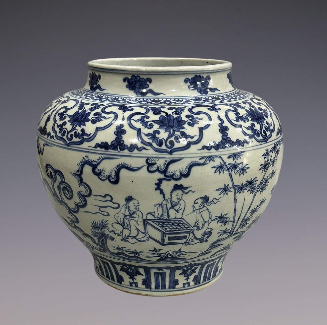 An Exquisite Blue and White Character and Story Pattern Jar: An Exquisite Blue and White Character and Story Pattern Jar Ming Dynasty, China Size:29cm (The Dimensions Of All Batches Are Manually Measured.If You Need More Detailed Information, Please Contact