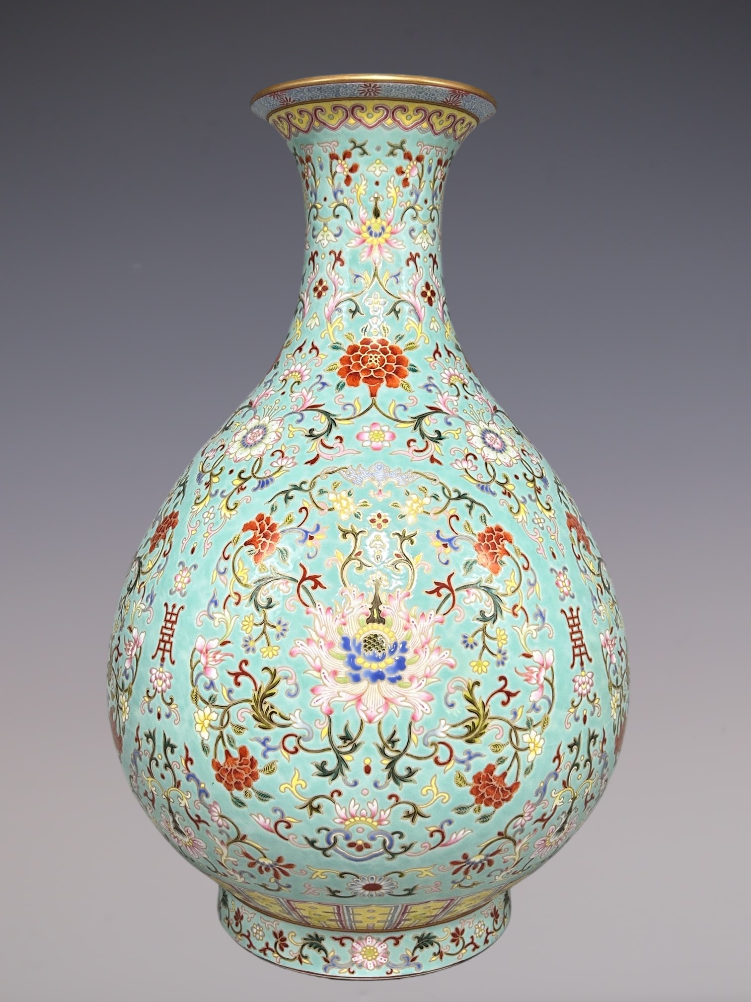 An Exquisite Enamel Lotus Pattern Bats and Peach Pattern Vase - 3