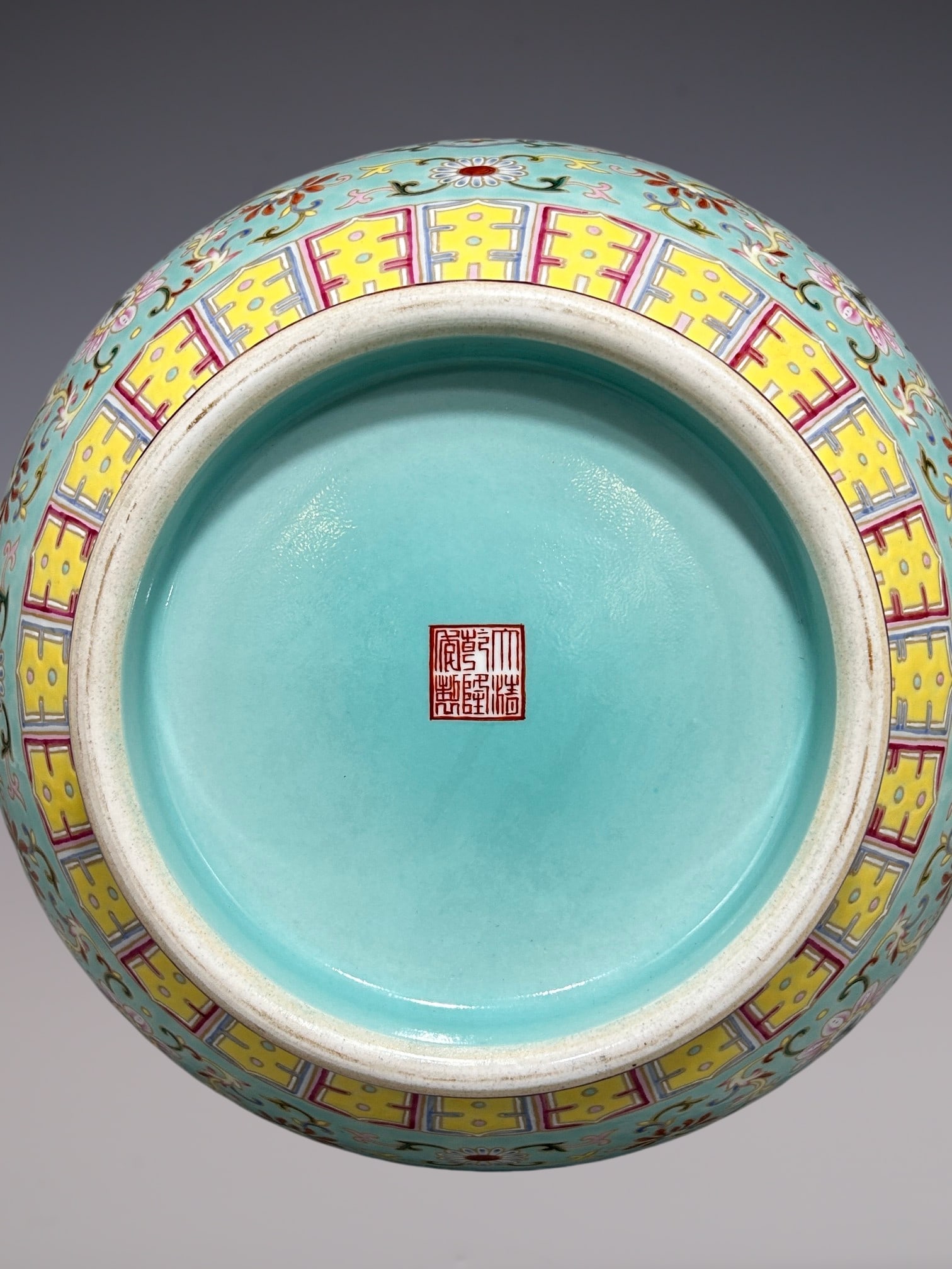 An Exquisite Enamel Lotus Pattern Bats and Peach Pattern Vase - 9