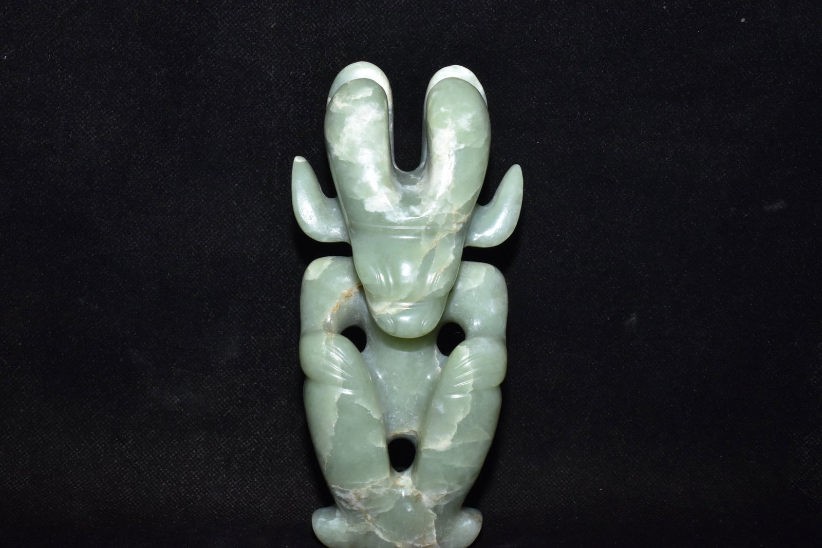 An Exquisite Hemo Jade Figure Ornament: An Exquisite Hemo Jade Figure Ornament Hong Shan Culture Size:17cmx7.5cm Weight:790g (The Dimensions Of All Batches Are Manually Measured.If You Need More Detailed Information, Please Contact Our Cust