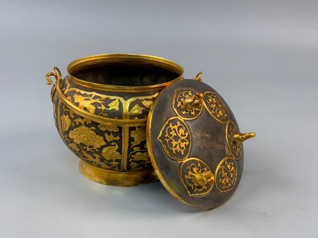 An Exquisite Gilt Bronze Lotus Pattern Ewer - 5